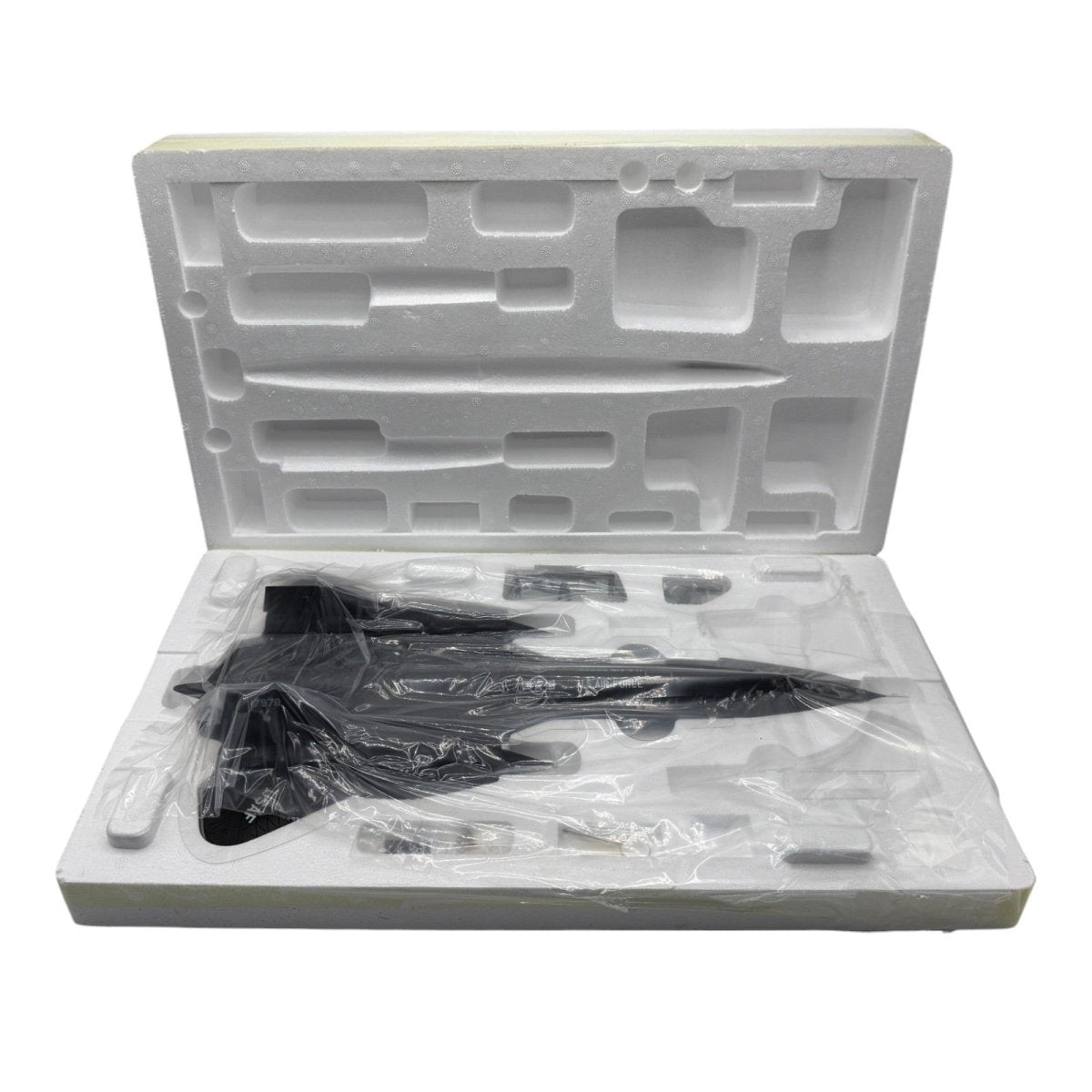 Century Wings 1:72 Lockheed SR71A Blackbird USAF Rapid Rabbit Kadena CW001641 - Century Wings