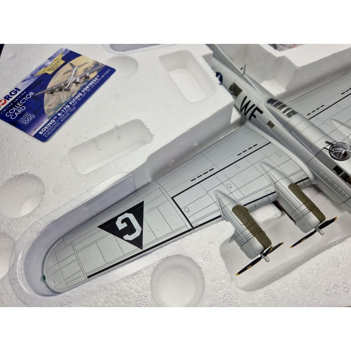 Corgi Aviation Archive 1:72 Boeing B - 17G Flying Fortress Flak Eater Limited Edition AA33318 - Corgi