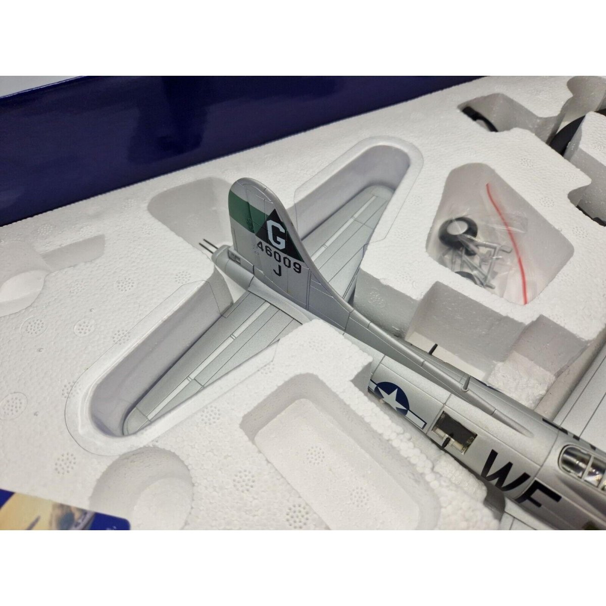 Corgi Aviation Archive 1:72 Boeing B - 17G Flying Fortress Flak Eater Limited Edition AA33318 - Corgi