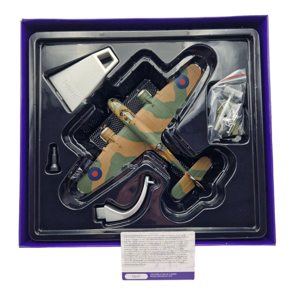 Corgi Aviation Archive 1:72 Bristol Beaufort 22 Sqn Raf F/O K Campbell VC 1941 AA28901 - Corgi