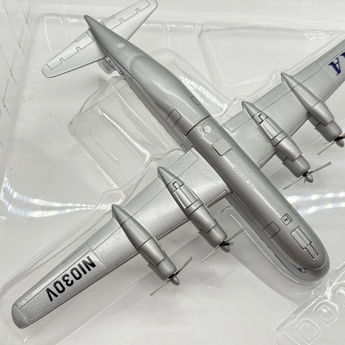 Corgi 48101 1:144 Boeing 377 Stratocruiser Pan Am N1030V Clipper America - Corgi