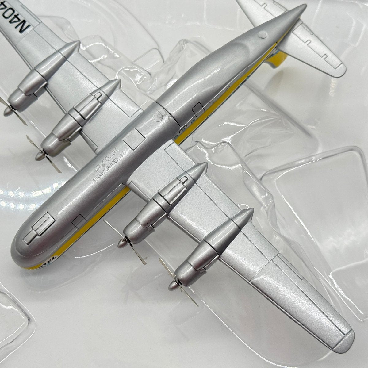 Corgi 48106 1:144 Boeing 377 Stratocruiser Transocean Airlines N404Q - Corgi