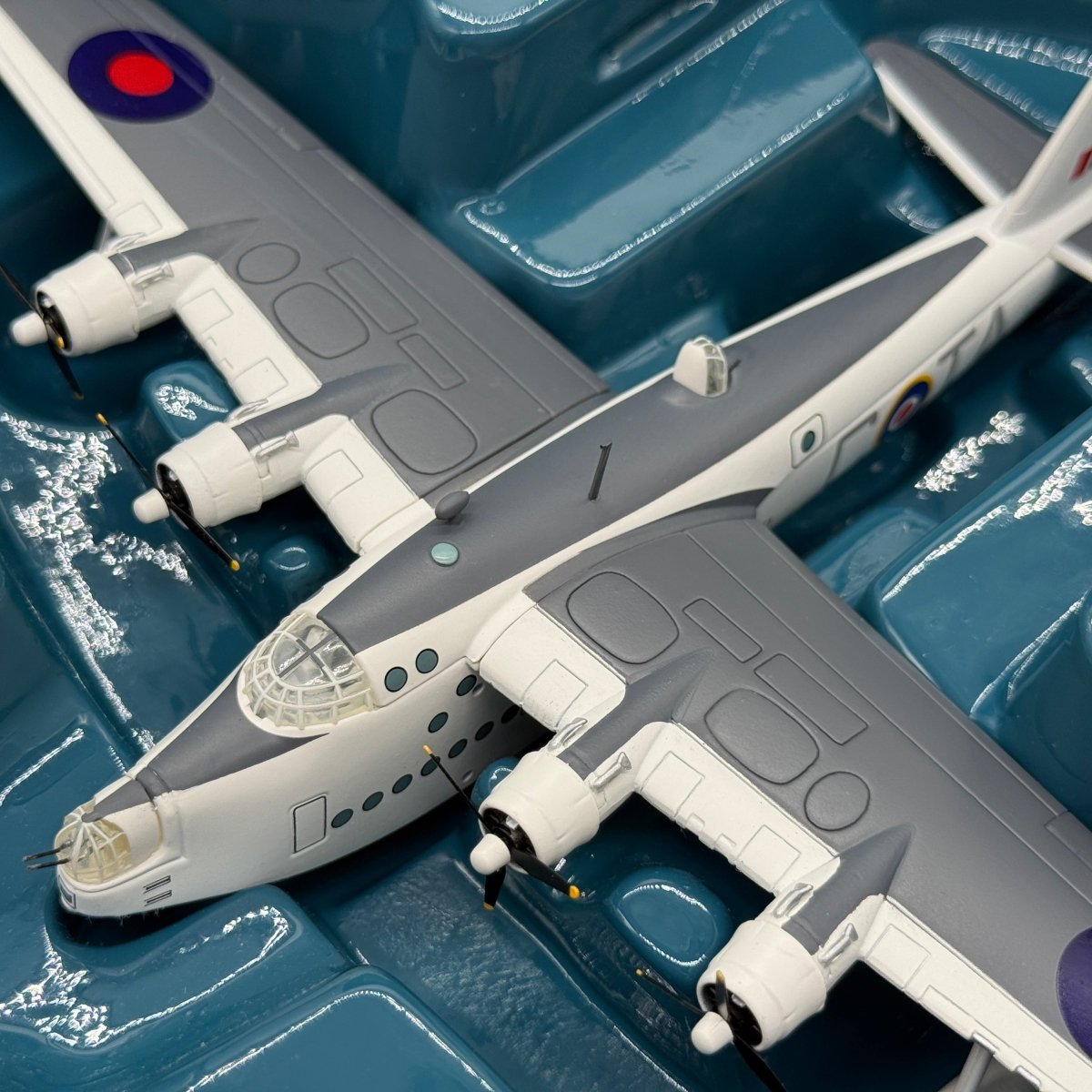 Corgi 48801 1:144 Short S.25 Sunderland V RAF Coastal Command First Issue - Corgi