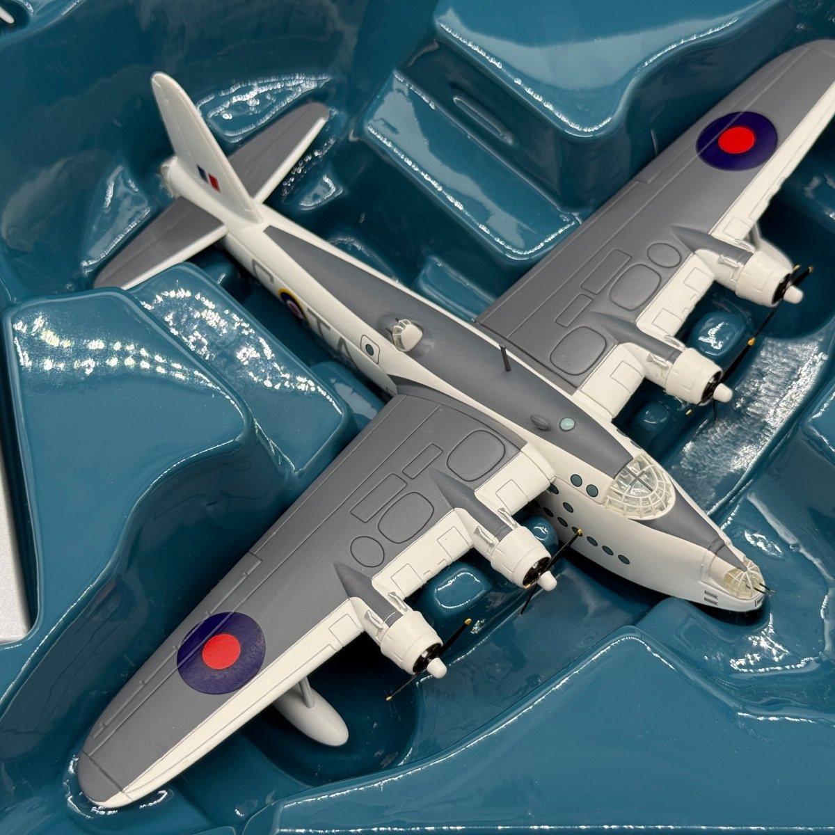 Corgi 48801 1:144 Short S.25 Sunderland V RAF Coastal Command First Issue - Corgi