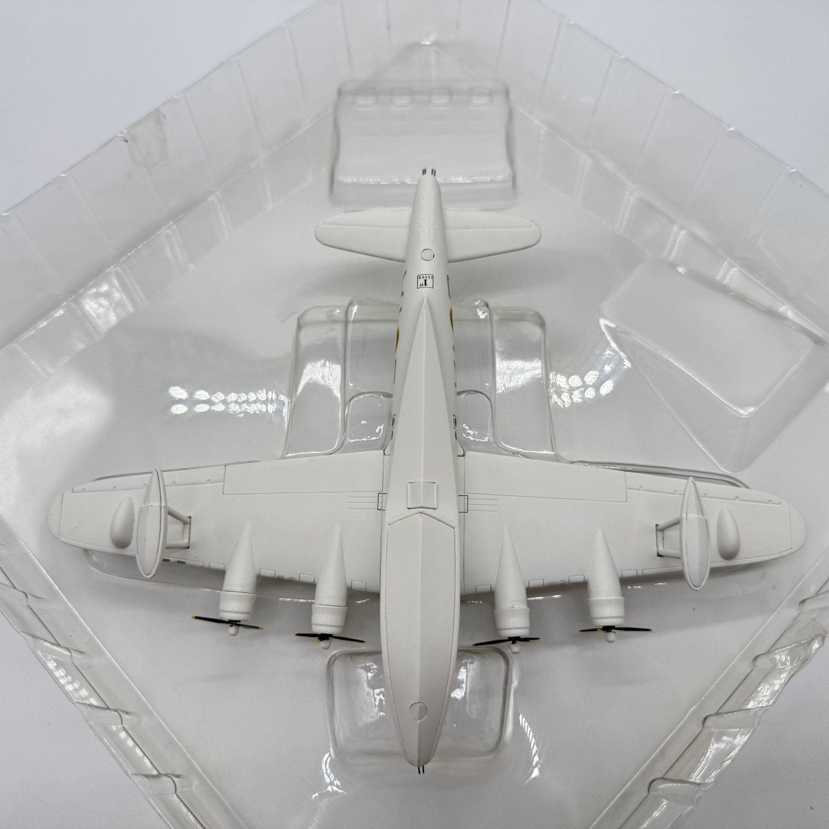 Corgi 48801 1:144 Short S.25 Sunderland V RAF Coastal Command First Issue - Corgi