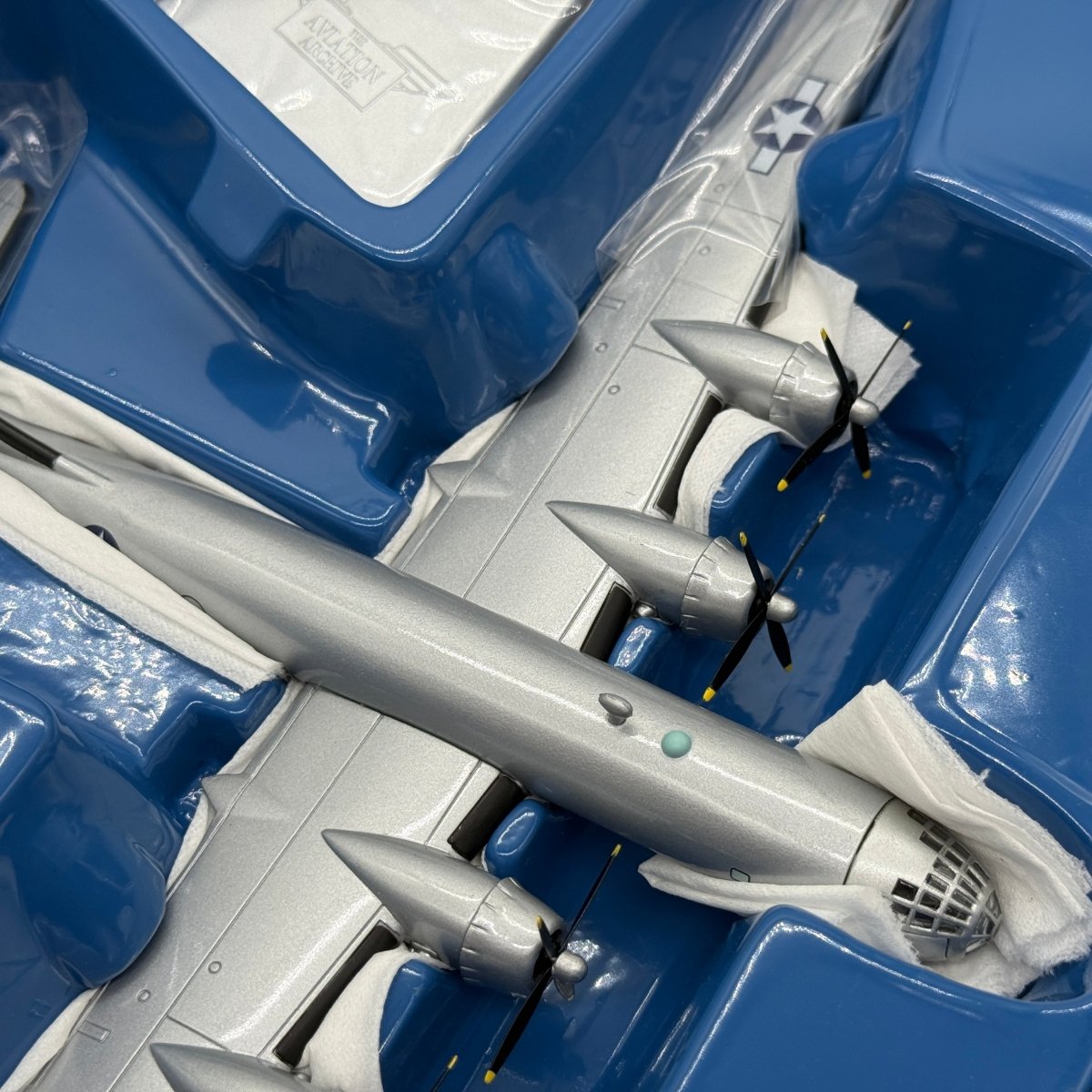 Corgi 48901 1:144 Boeing B-29 Superfortress Enola Gay 44-86292 Paul Tibbets Tinian 1945 - Corgi