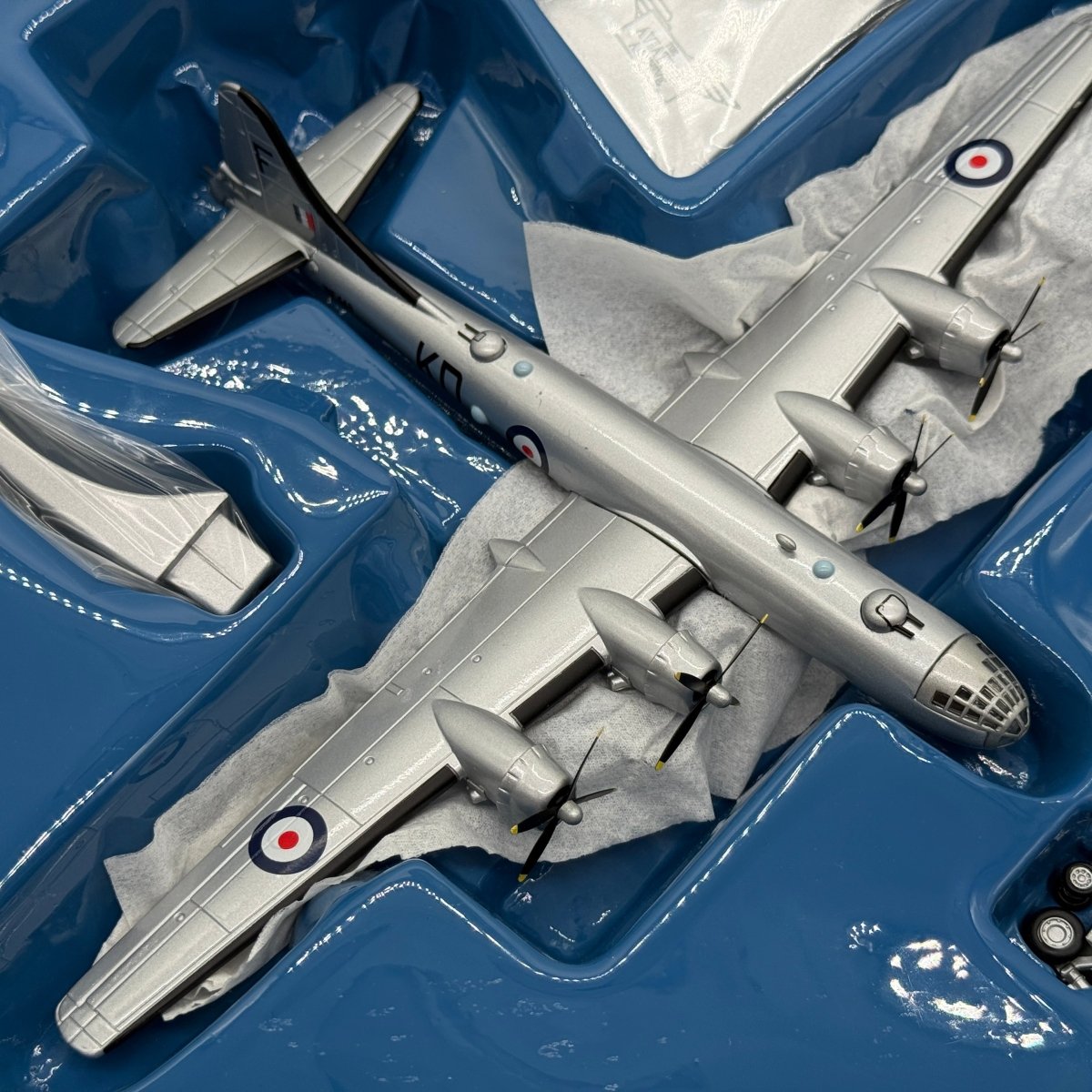 Corgi 48902 1:144 Boeing Washington B.1 RAF No.115 Sqn WF448 KD-F RAF Marham - Corgi
