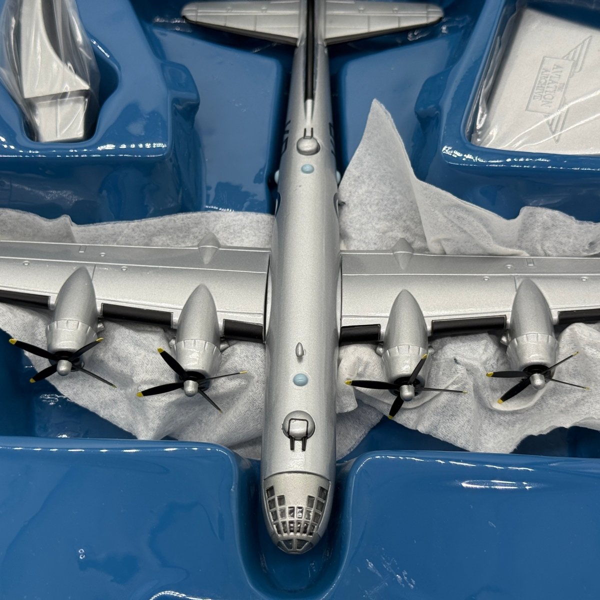 Corgi 48902 1:144 Boeing Washington B.1 RAF No.115 Sqn WF448 KD-F RAF Marham - Corgi
