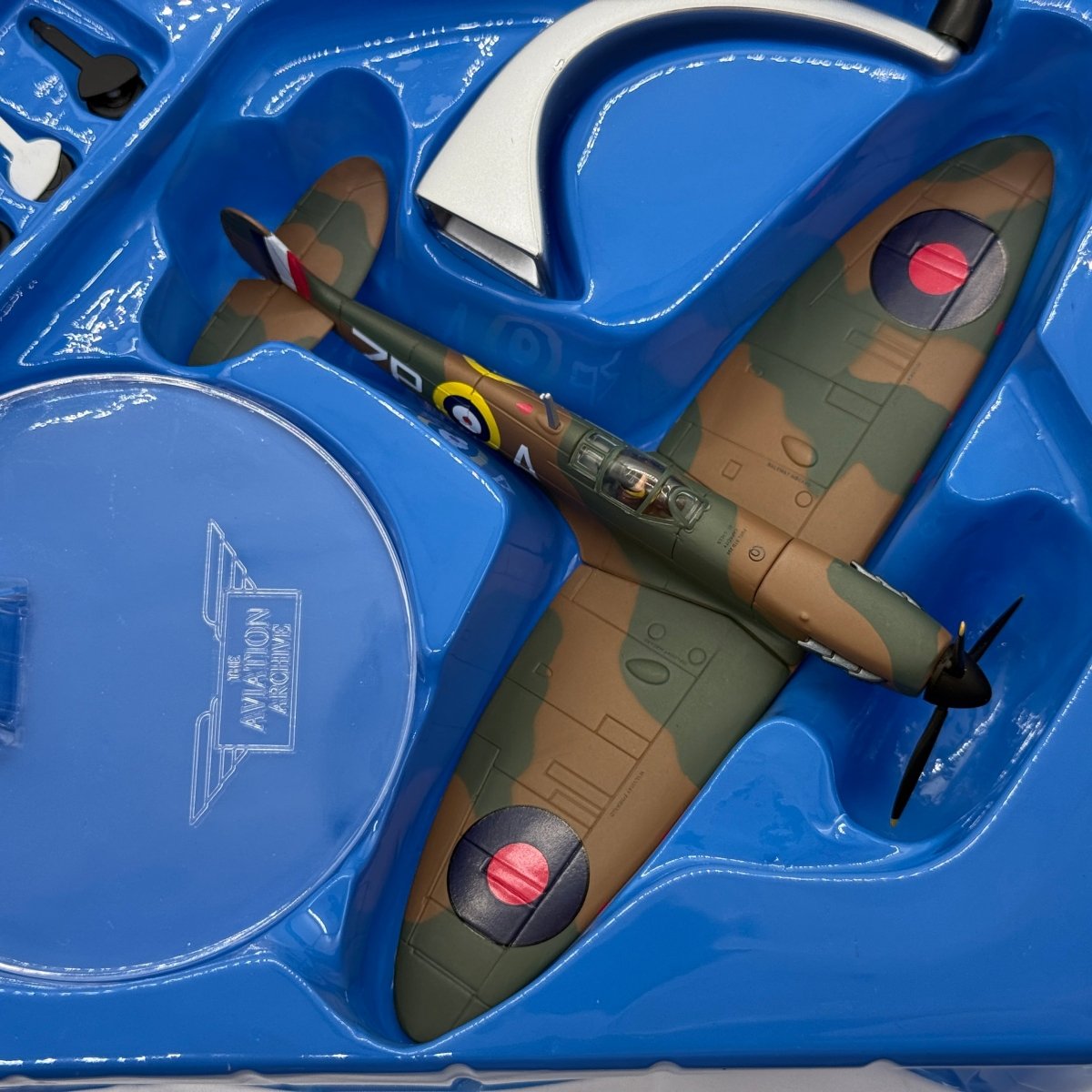 Corgi 49001 1:72 Supermarine Spitfire Mk I RAF No.74 Sqn K9953 ZP-A Adolf Sailor Malan Hornchurch Battle of Britain 1940 - Corgi