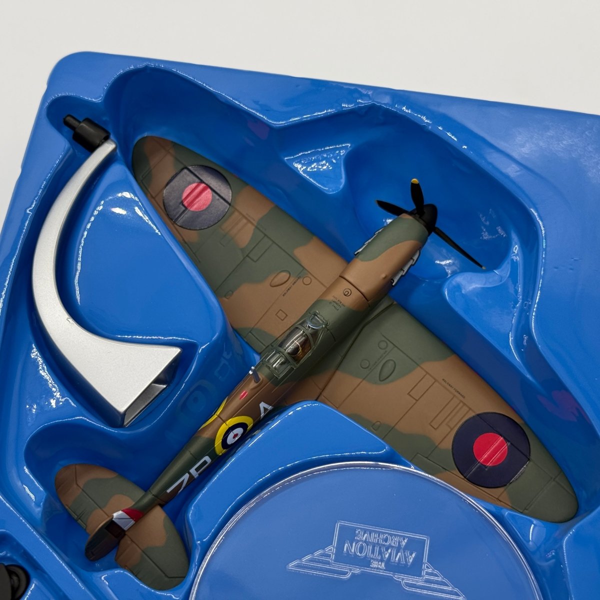 Corgi 49001 1:72 Supermarine Spitfire Mk I RAF No.74 Sqn K9953 ZP-A Adolf Sailor Malan Hornchurch Battle of Britain 1940 - Corgi