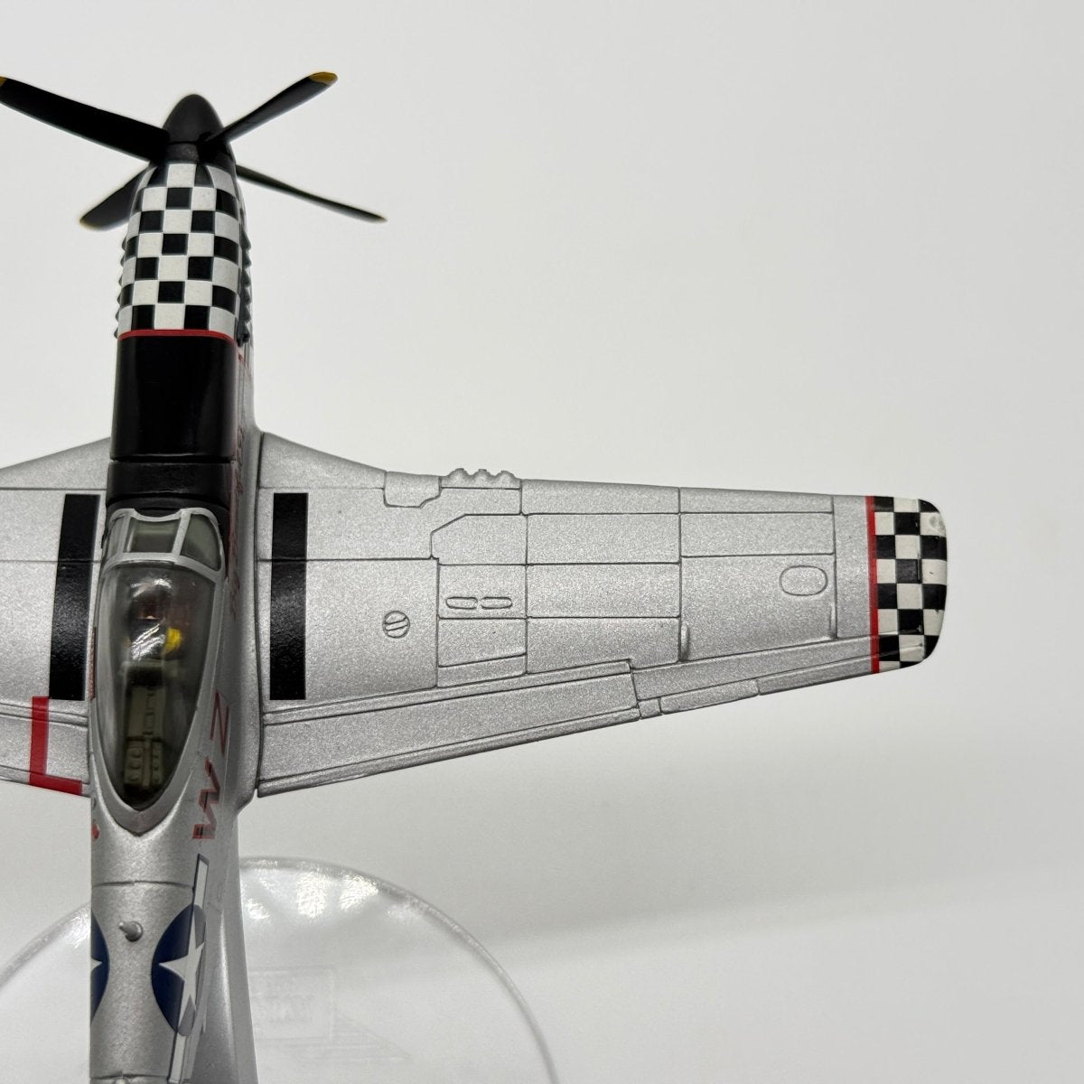 Corgi 49301 1:72 North American P-51D Mustang USAAF 84th FS WZ-I Big Beautiful Doll John Landers RAF Duxford 1945 - Corgi