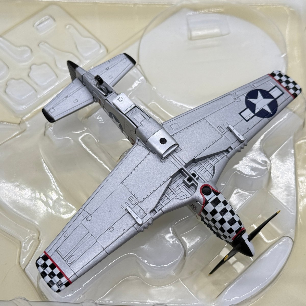 Corgi 49301 1:72 North American P-51D Mustang USAAF 84th FS WZ-I Big Beautiful Doll John Landers RAF Duxford 1945 - Corgi