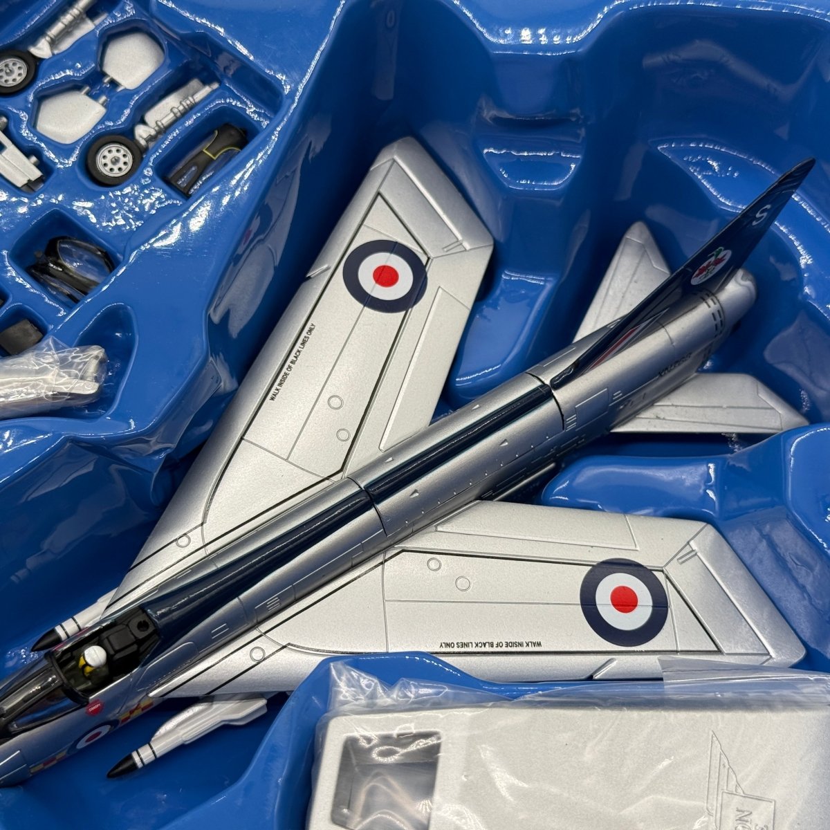 Corgi 49402 1:72 English Electric Lightning F.2 XN768 S RAF No.92 Sqn Aerobatic Display Team Farnborough 1964 - Corgi