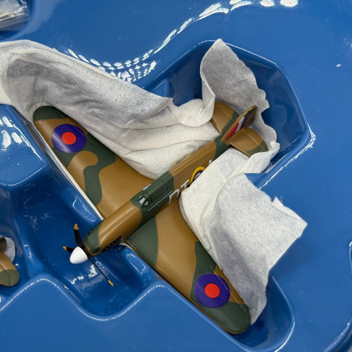 Corgi 49507 1:144 Battle of Britain Commemorative Set Spitfire P7966 Douglas Bader and Hurricane V6555 Stanford Tuck - Corgi
