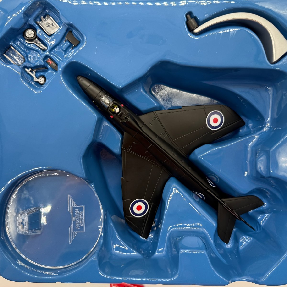 Corgi 49802 1:72 Hawker Hunter F.Mk 6 XF506 RAF No.111 Sqn Black Arrows *ISSUES* - Corgi