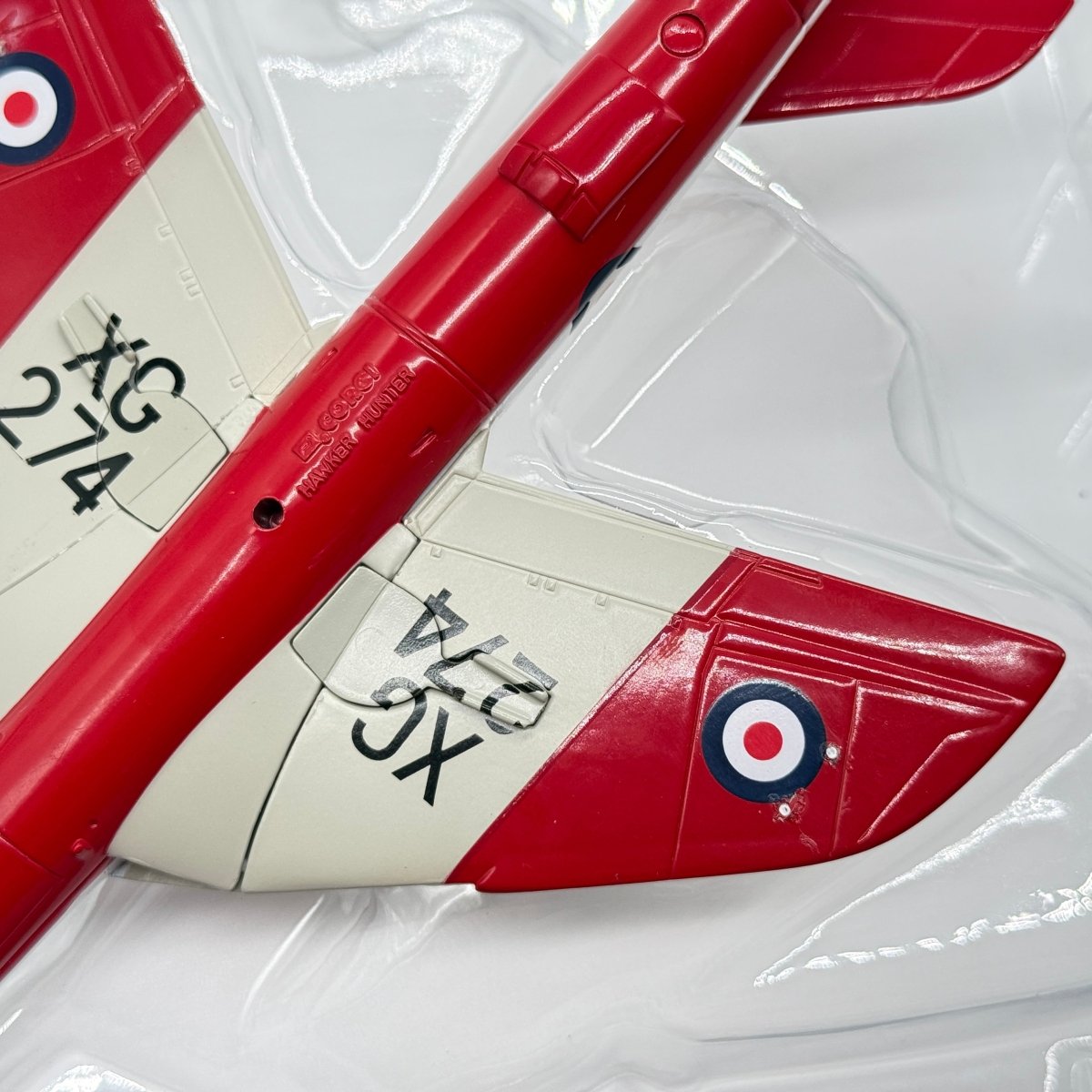 Corgi 49803 1:72 Hawker Hunter F.Mk 6 XG274 No.4 FTS RAF Valley *Issues* - Corgi