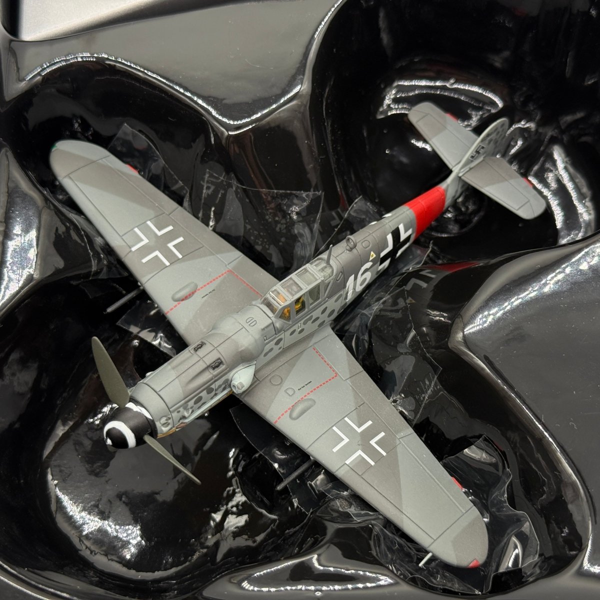 Corgi AA27108 1:72 Messerschmitt Bf 109G Luftwaffe 1./JG 3 White 16 Horst Prenzel - Corgi