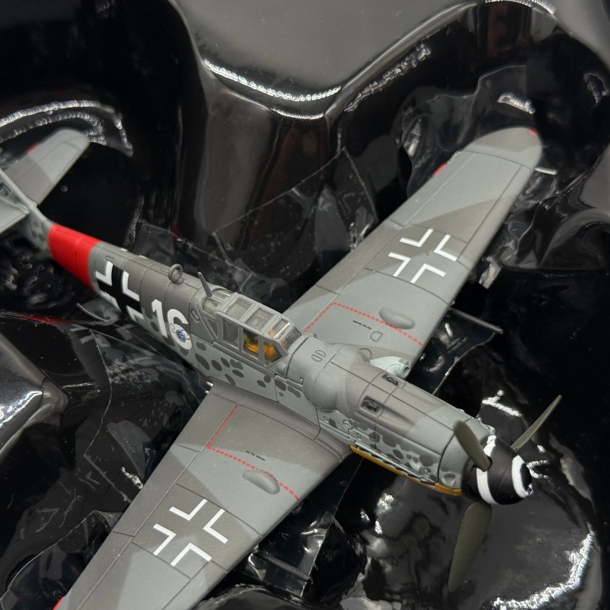 Corgi AA27108 1:72 Messerschmitt Bf 109G Luftwaffe 1./JG 3 White 16 Horst Prenzel - Corgi