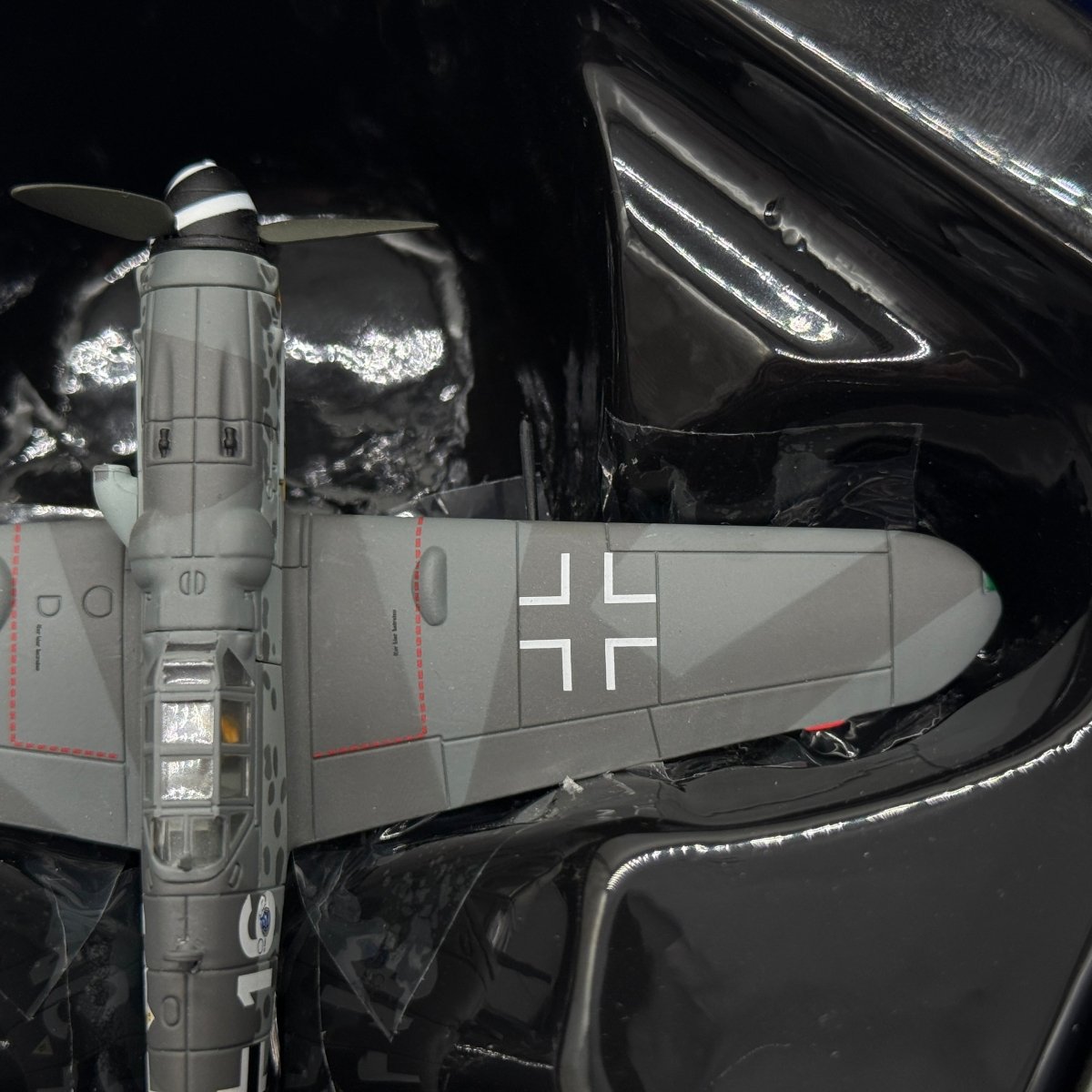 Corgi AA27108 1:72 Messerschmitt Bf 109G Luftwaffe 1./JG 3 White 16 Horst Prenzel - Corgi