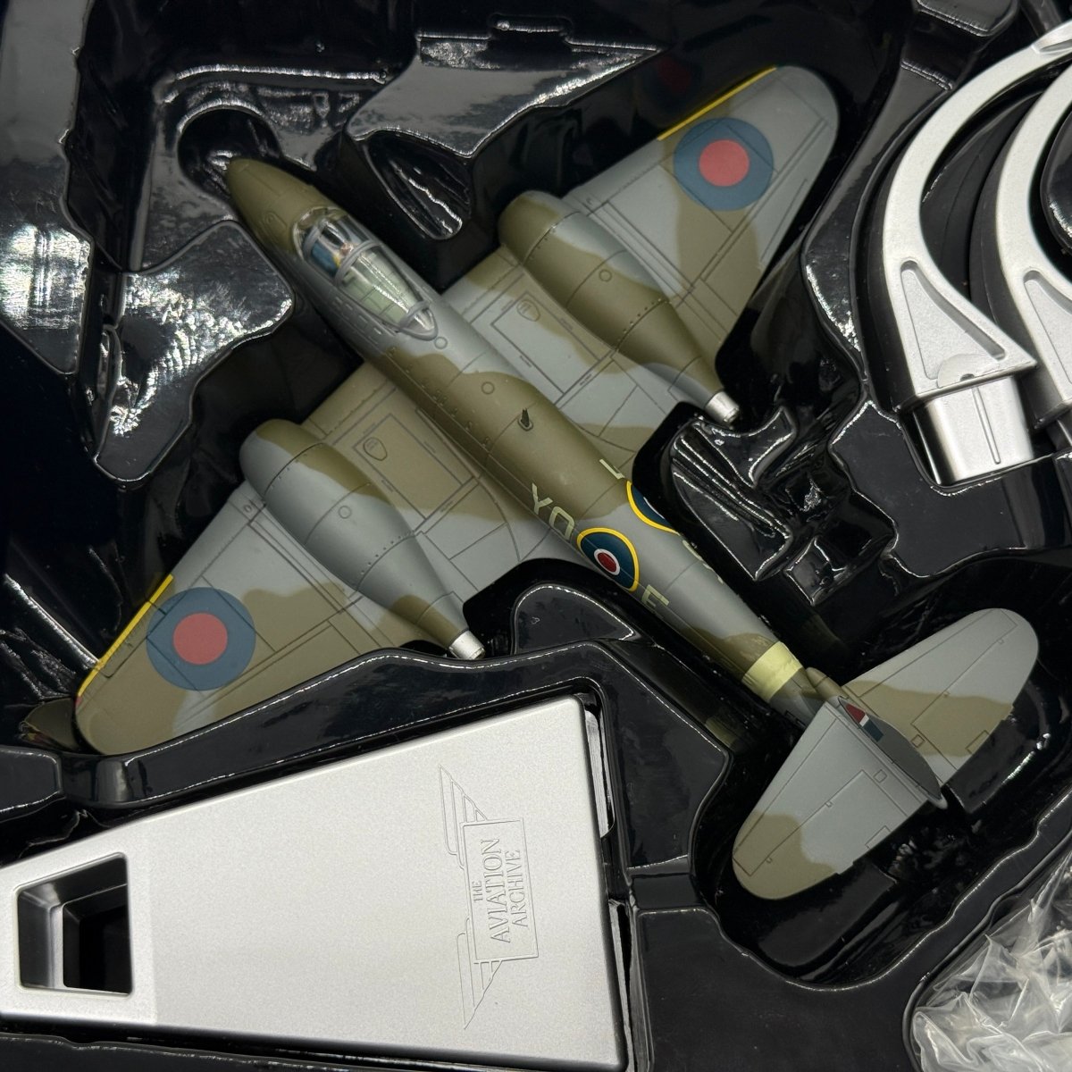 Corgi AA27403 1:72 Gloster Meteor F.Mk 1 RAF No.616 Sqn Dixie Dean 1944 - Corgi