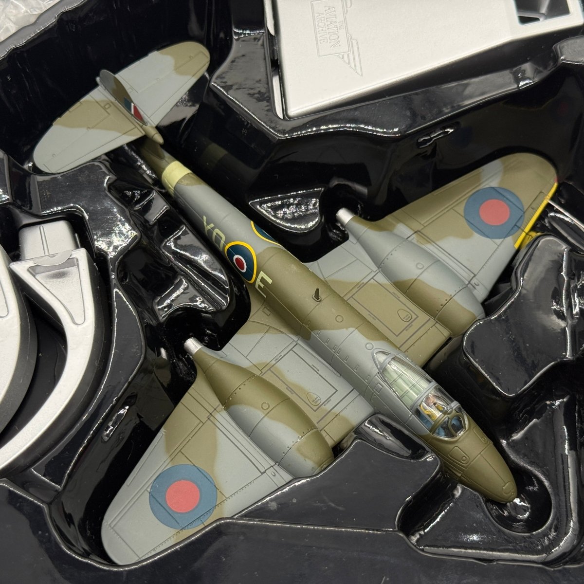 Corgi AA27403 1:72 Gloster Meteor F.Mk 1 RAF No.616 Sqn Dixie Dean 1944 - Corgi