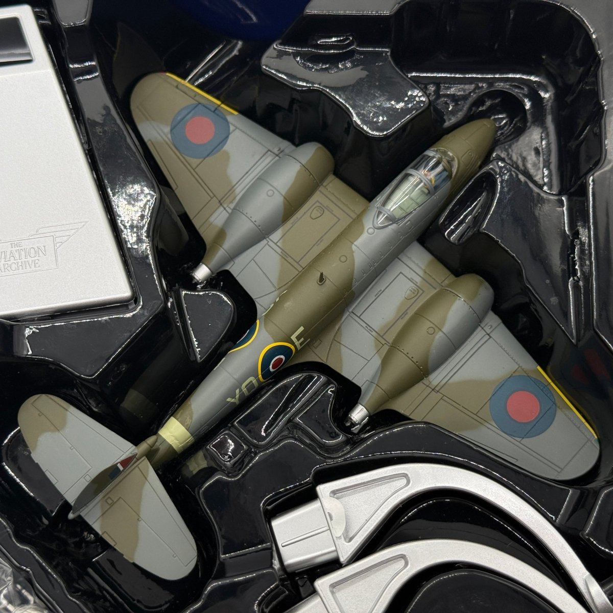 Corgi AA27403 1:72 Gloster Meteor F.Mk 1 RAF No.616 Sqn Dixie Dean 1944 - Corgi