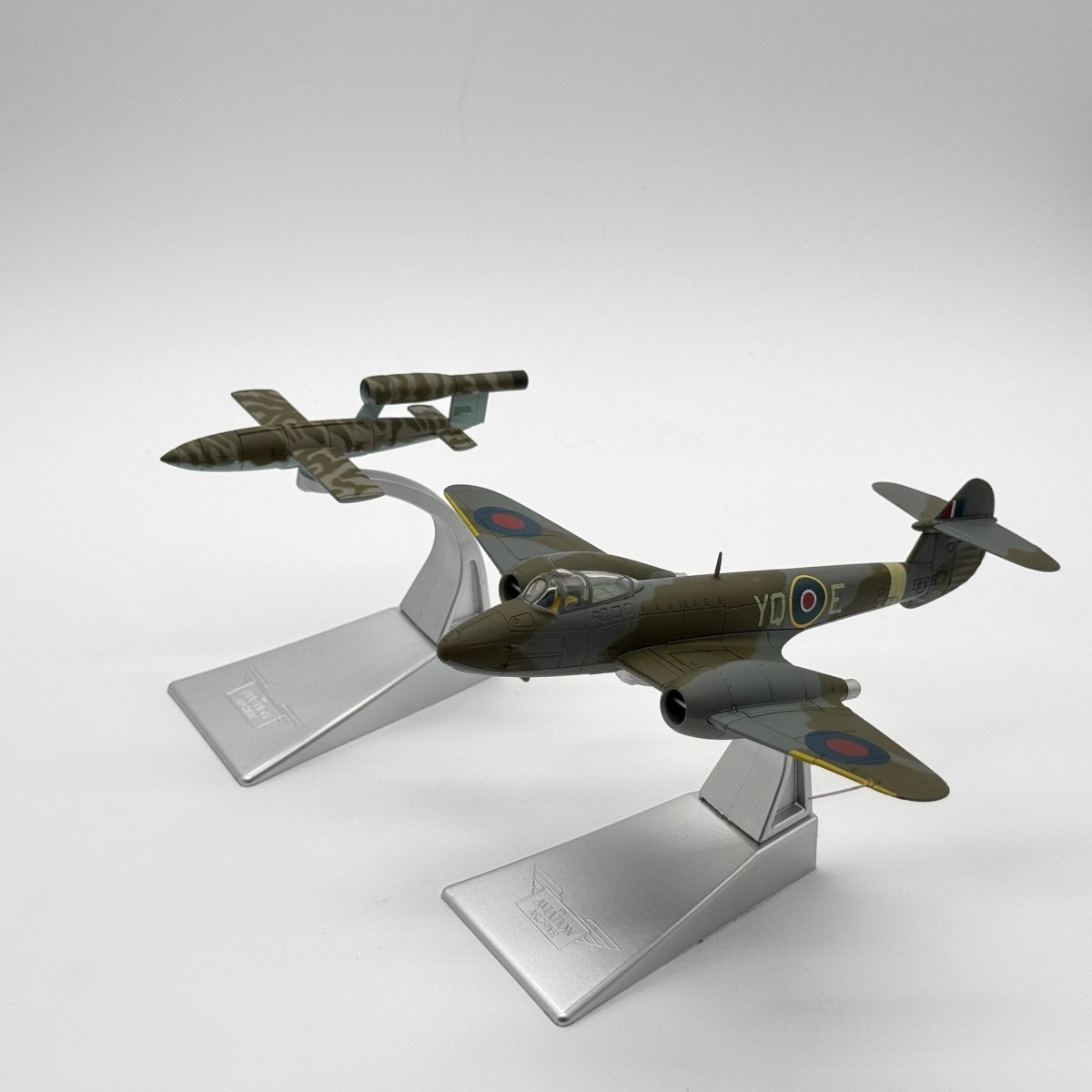 Corgi AA27403 1:72 Gloster Meteor F.Mk 1 RAF No.616 Sqn Dixie Dean 1944 - Corgi