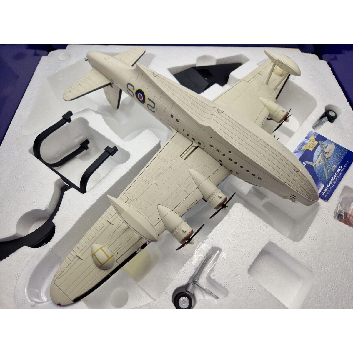 Corgi Aviation Archive 1:72 Short Sunderland Mk.III Ml788/2 - s No.422 Squadron RCAF AA27502 - Corgi