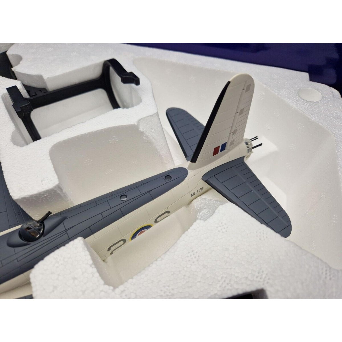 Corgi Aviation Archive 1:72 Short Sunderland Mk.III Ml788/2 - s No.422 Squadron RCAF AA27502 - Corgi