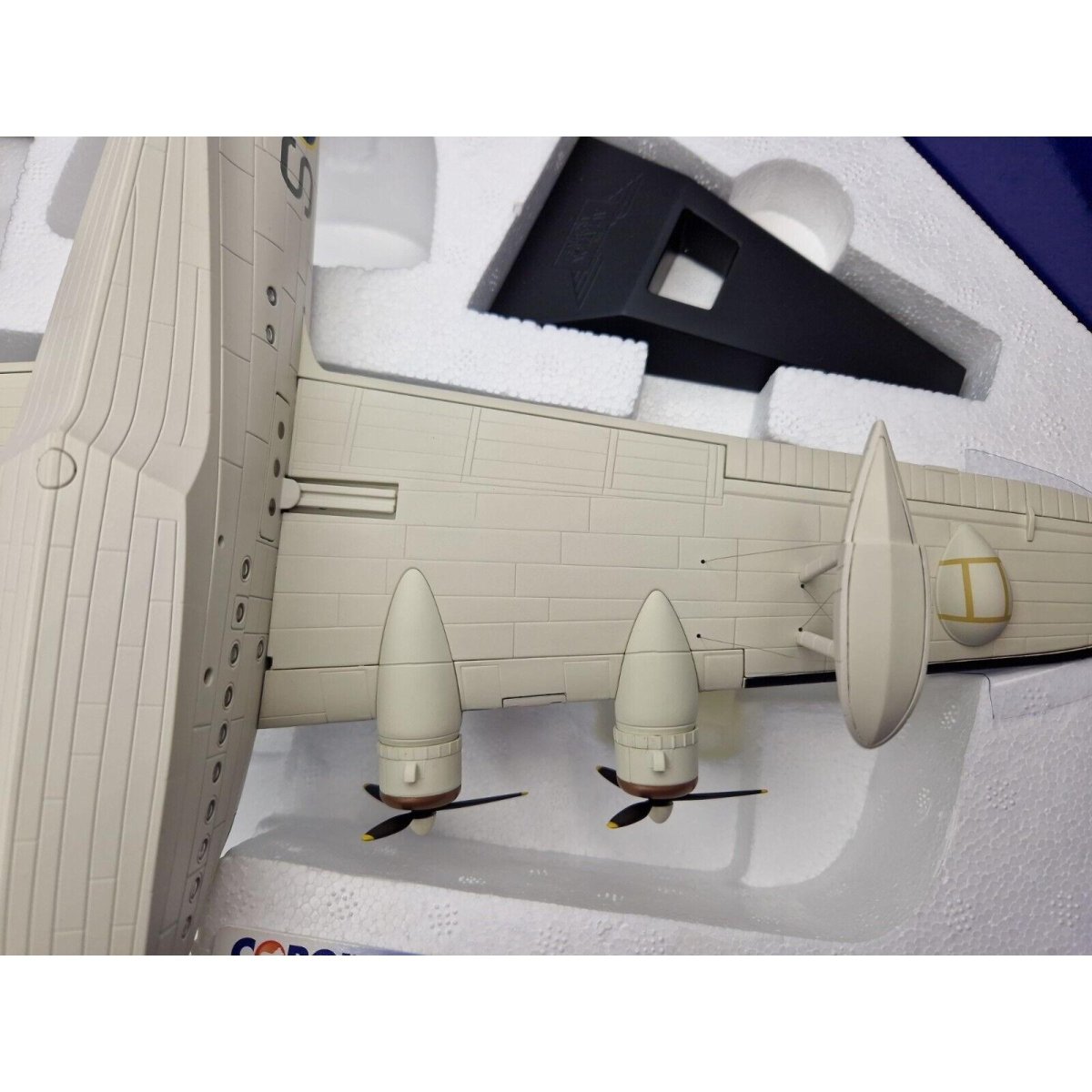 Corgi Aviation Archive 1:72 Short Sunderland Mk.III Ml788/2 - s No.422 Squadron RCAF AA27502 - Corgi