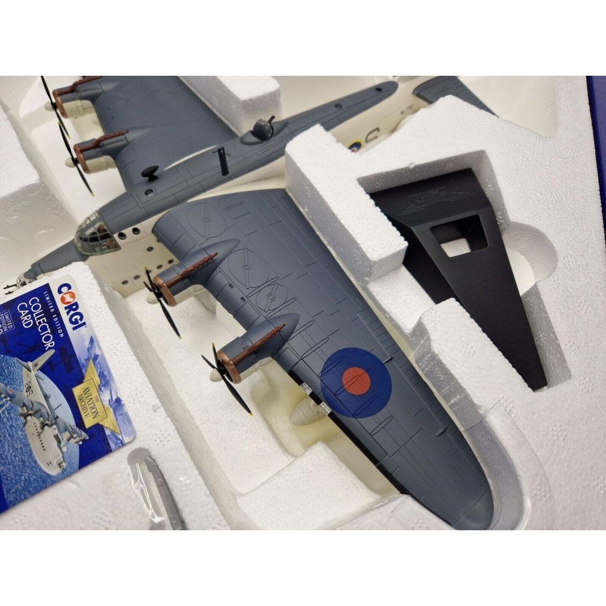 Corgi Aviation Archive 1:72 Short Sunderland Mk.III Ml788/2 - s No.422 Squadron RCAF AA27502 - Corgi