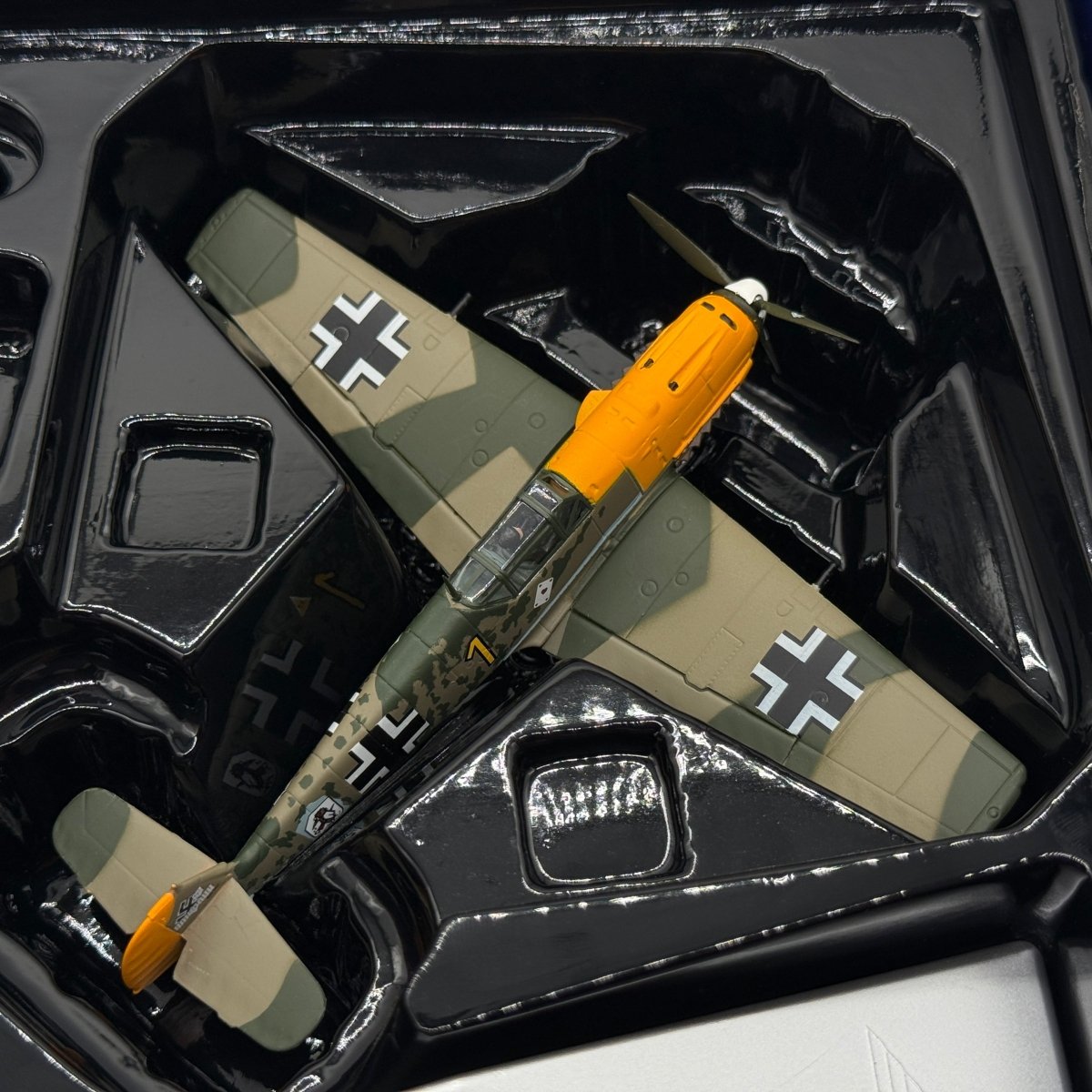 Corgi AA28001 1:72 Messerschmitt Bf 109E Luftwaffe 6./JG 51 Yellow 1 Josef Priller France 1940 - Corgi