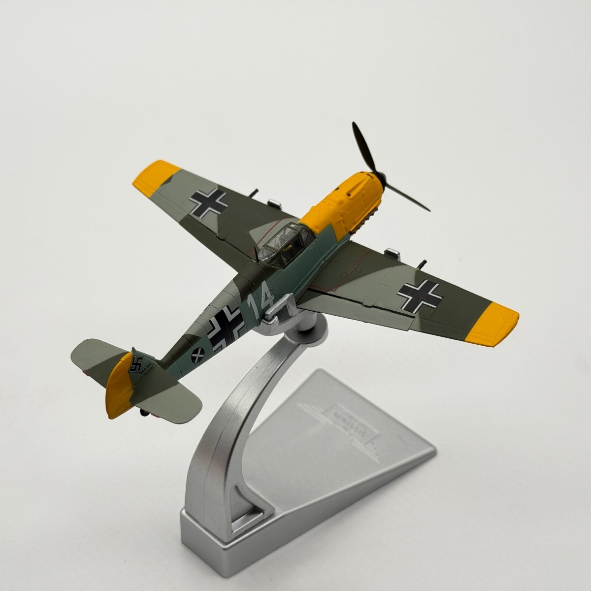 Corgi AA28003 1:72 Messerschmitt Bf 109E-4 Luftwaffe 1.(J)/LG 2 White 14 Marseille 1940 - Corgi
