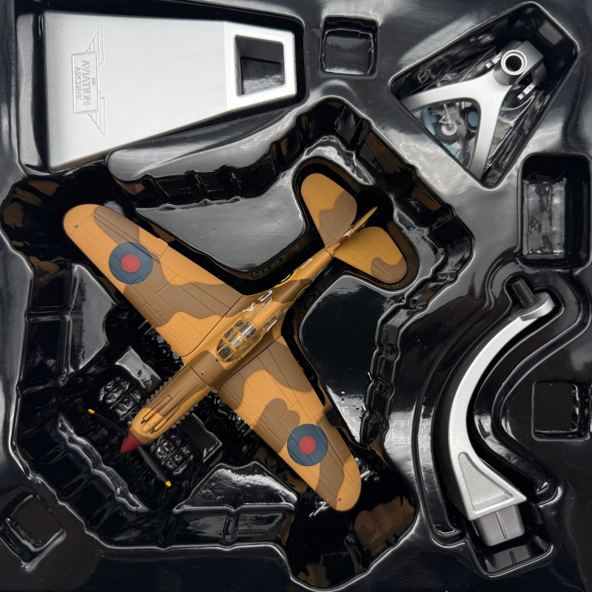 Corgi AA28103 1:72 Curtiss Tomahawk Mk IIB AK402 112 Sqn North Africa 1941 - Corgi