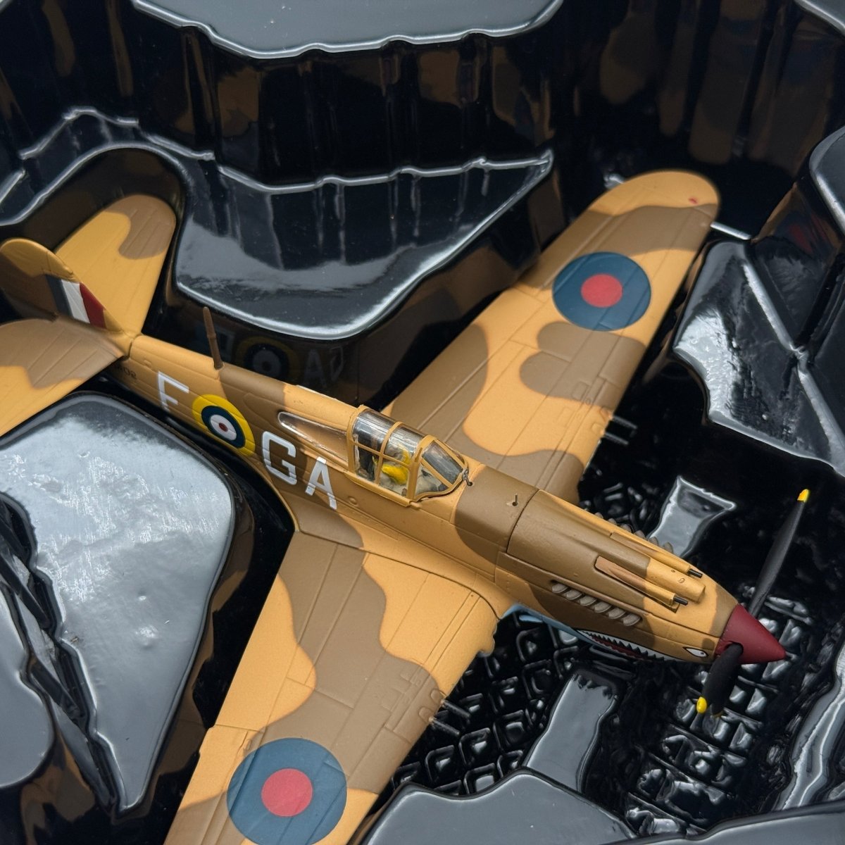 Corgi AA28103 1:72 Curtiss Tomahawk Mk IIB AK402 112 Sqn North Africa 1941 - Corgi