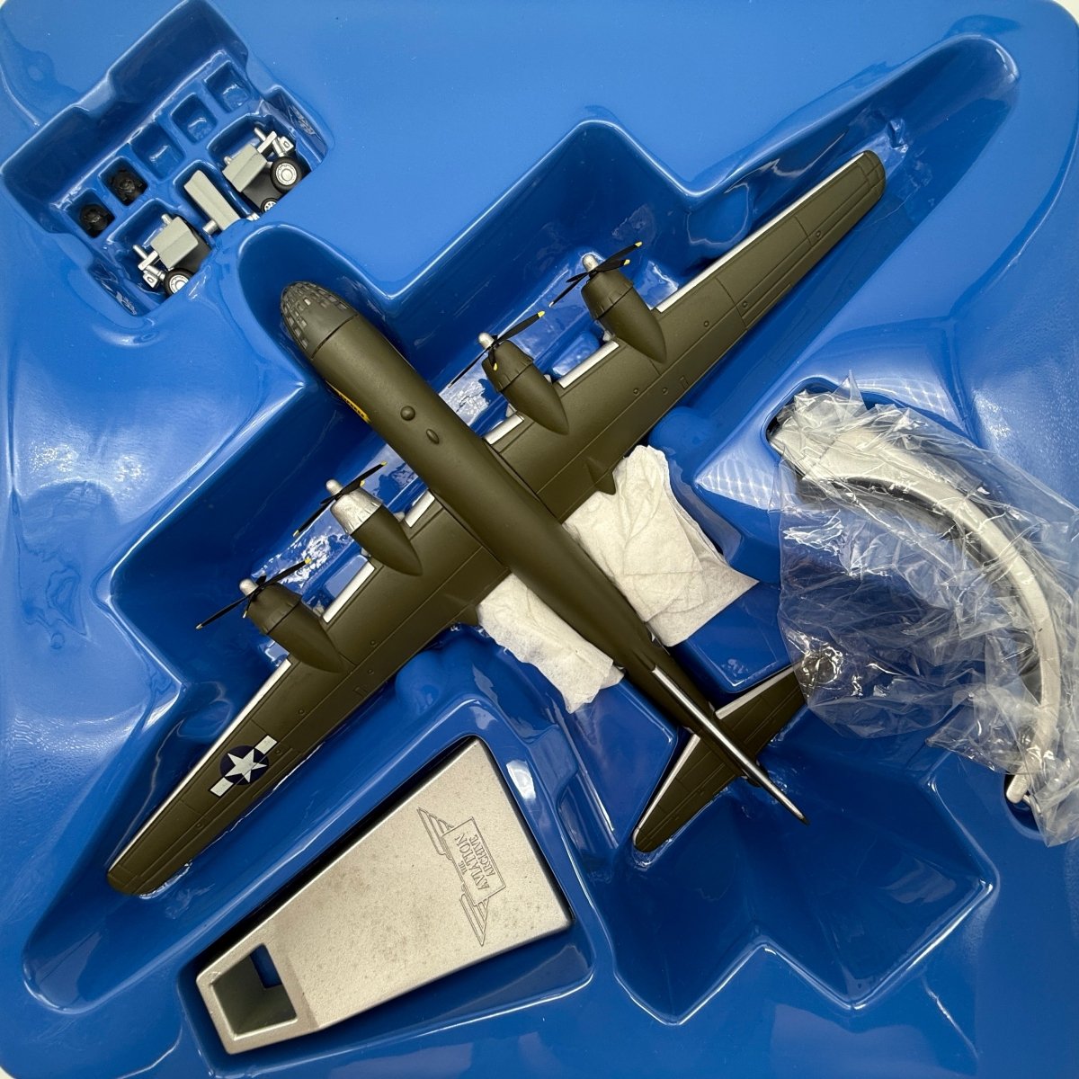 Corgi AA31801 1:144 Boeing B-29 Superfortress USAAF 58th BW Esso Express - Corgi