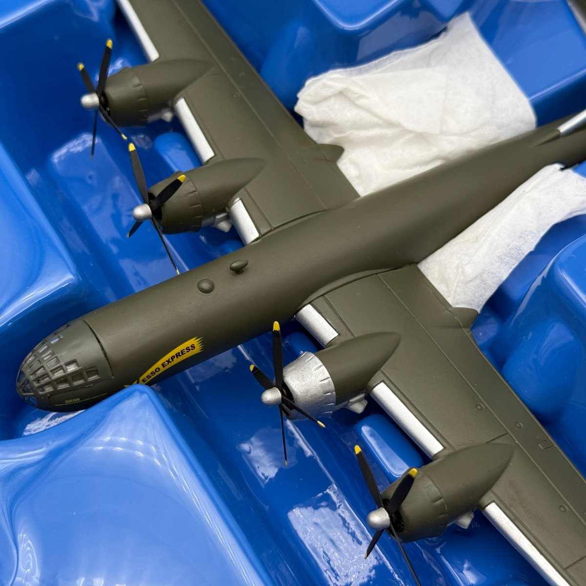 Corgi AA31801 1:144 Boeing B-29 Superfortress USAAF 58th BW Esso Express - Corgi