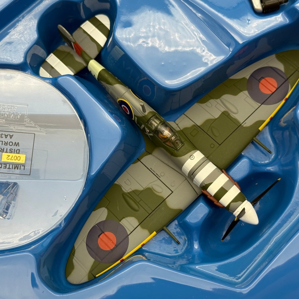 Corgi AA31911 1:72 Supermarine Spitfire Mk Vb WX-C Stefan Witorzeńc 302 Polish Sqn - Corgi