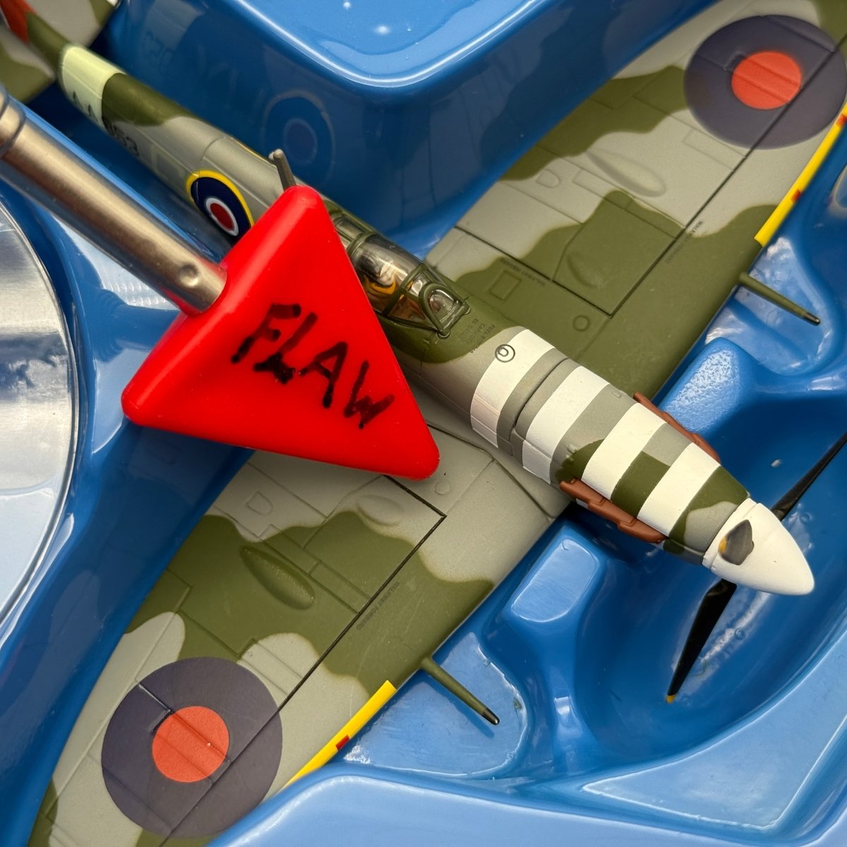Corgi AA31911 1:72 Supermarine Spitfire Mk Vb WX-C Stefan Witorzeńc 302 Polish Sqn - Corgi