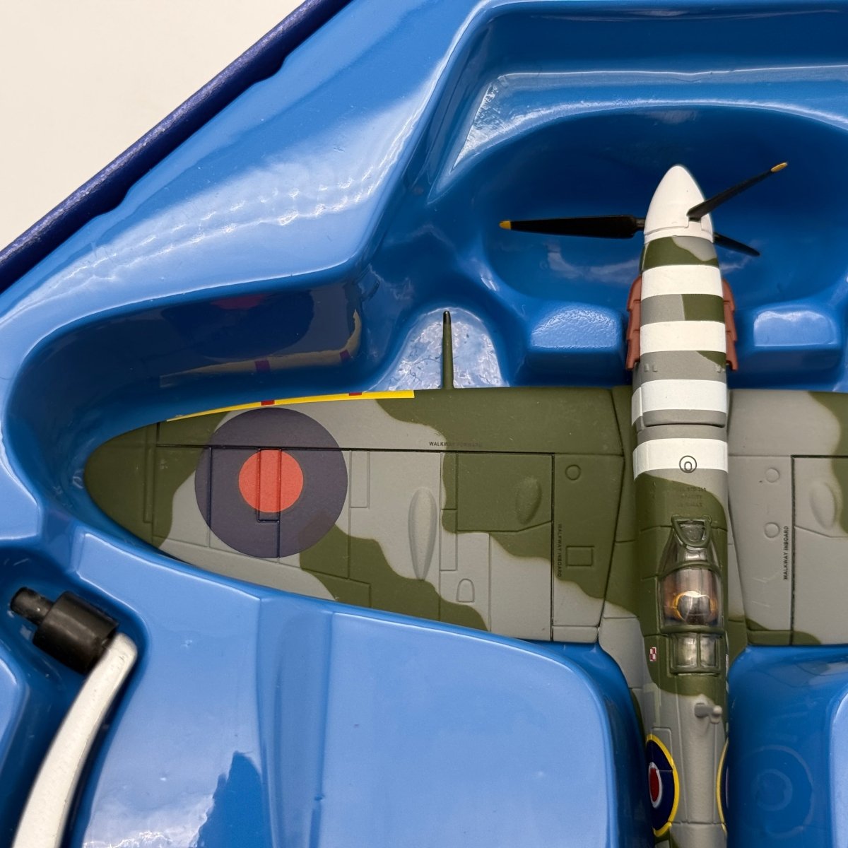 Corgi AA31911 1:72 Supermarine Spitfire Mk Vb WX-C Stefan Witorzeńc 302 Polish Sqn - Corgi