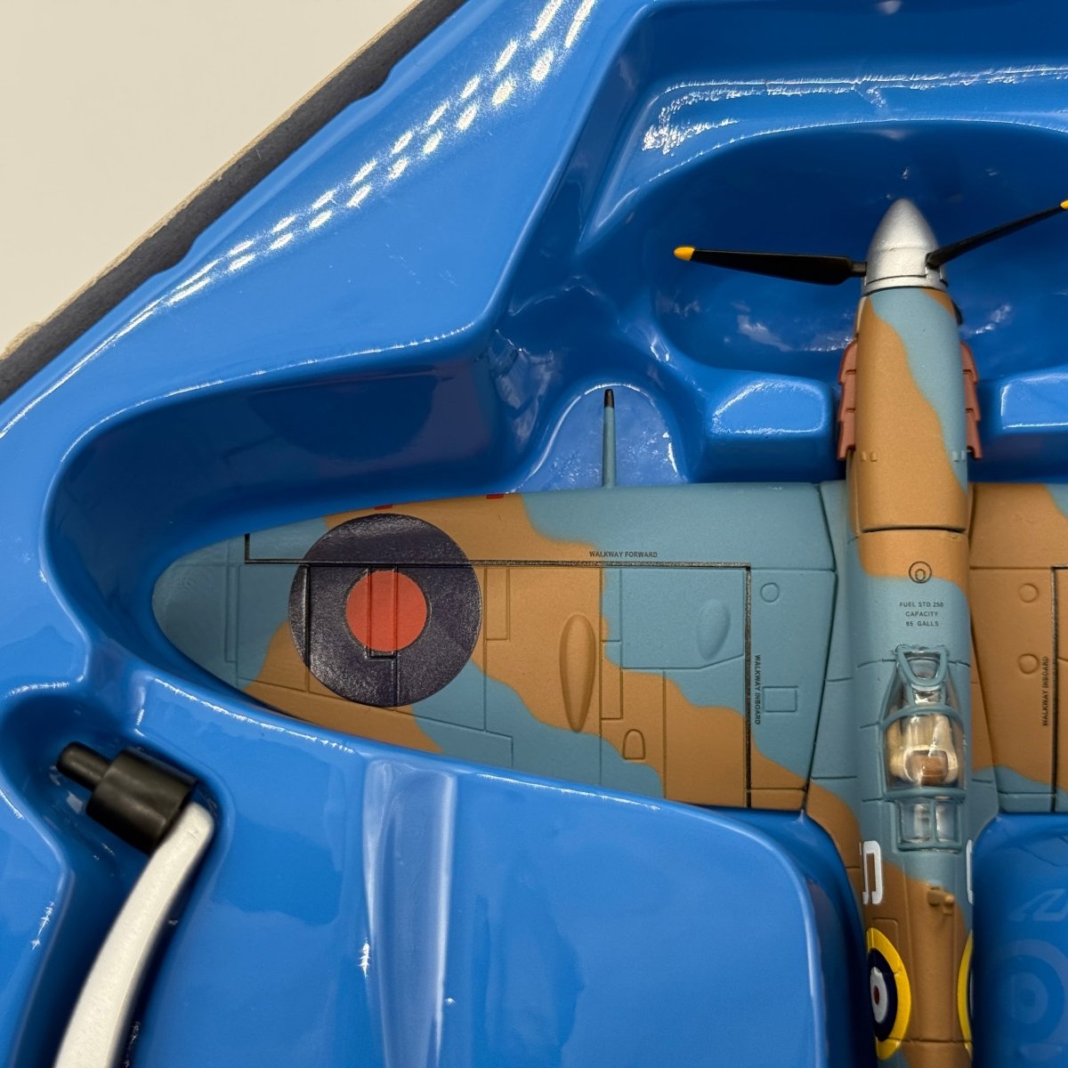 Corgi AA31914 1:72 Supermarine Spitfire Mk V RAF No.249 Sqn BR323 George Beurling Takali Malta 1942 - Corgi
