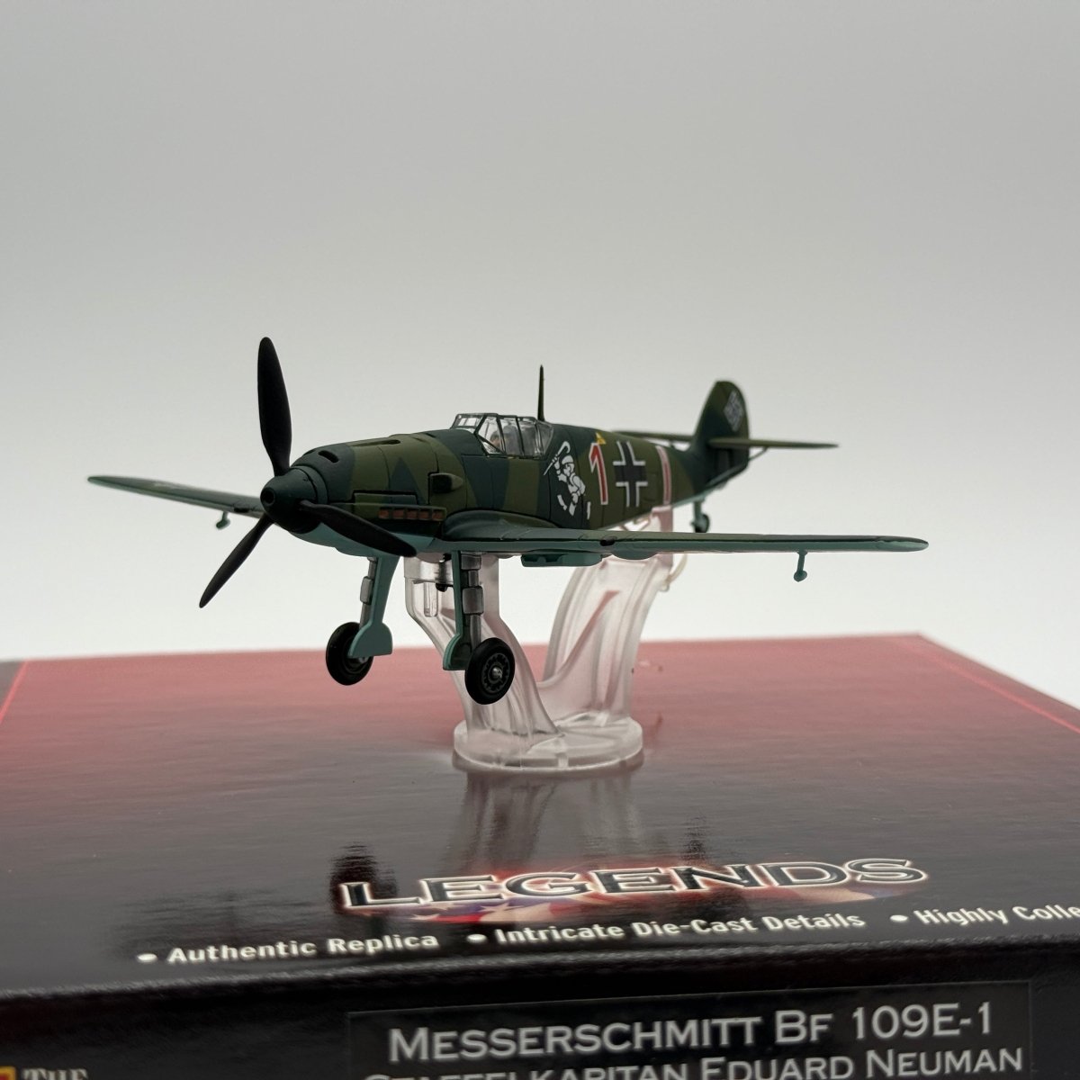 Corgi AA32104 1:72 Messerschmitt Bf 109E-1 Eduard Neumann JG 26 1939 - Corgi
