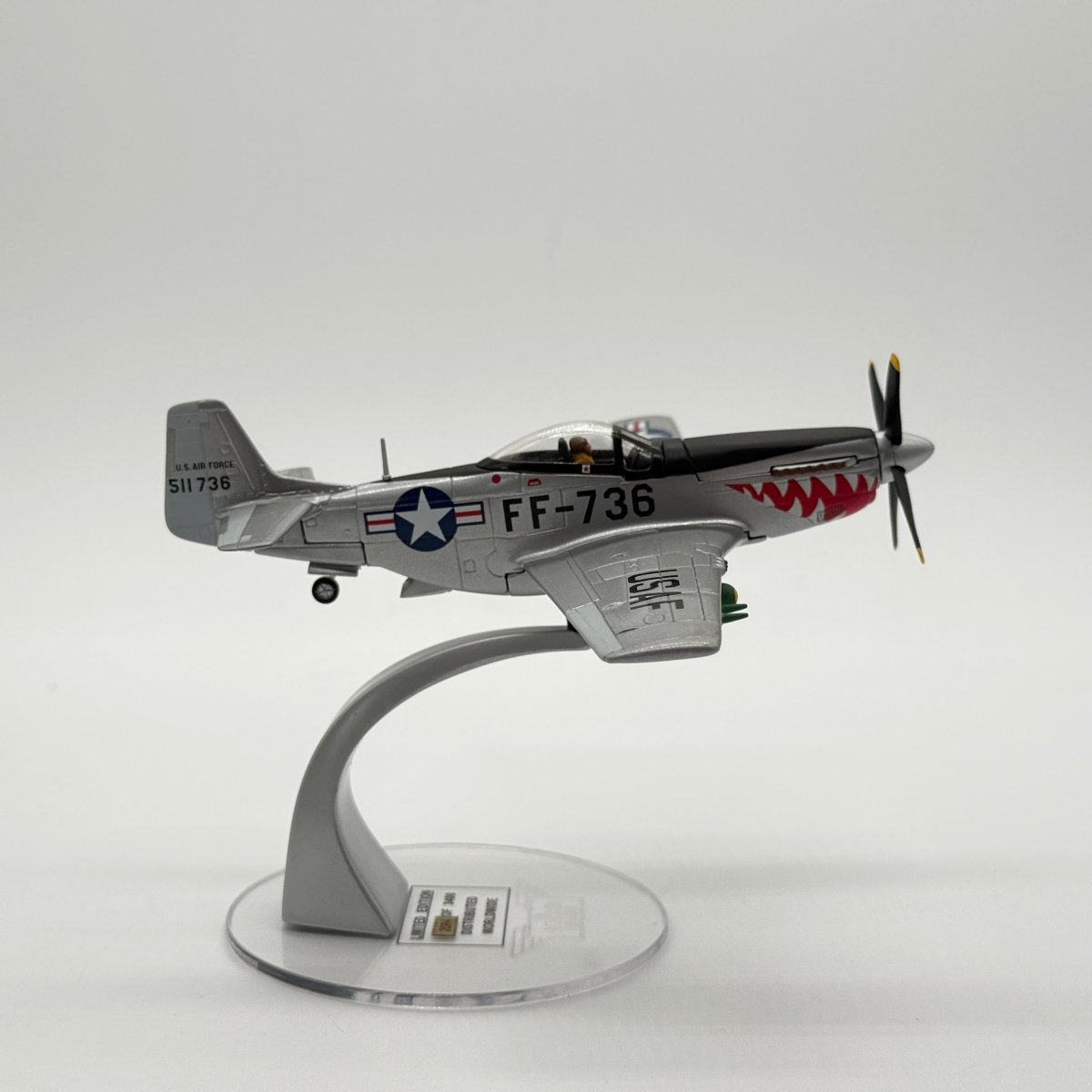 Corgi AA32209 1:72 North American F-51D Mustang USAF 18th FBG 12th FBS James Glessner Korea 1950 - Corgi