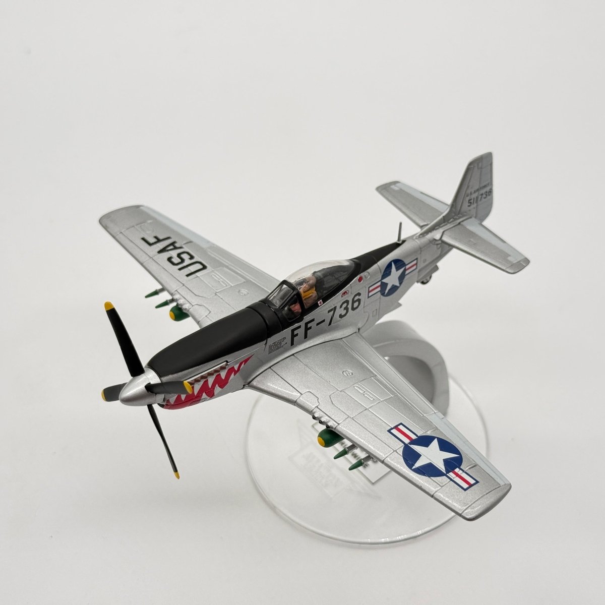 Corgi AA32209 1:72 North American F-51D Mustang USAF 18th FBG 12th FBS James Glessner Korea 1950 - Corgi