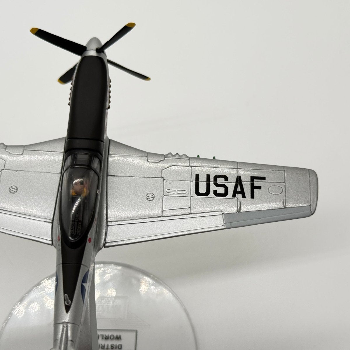 Corgi AA32209 1:72 North American F-51D Mustang USAF 18th FBG 12th FBS James Glessner Korea 1950 - Corgi