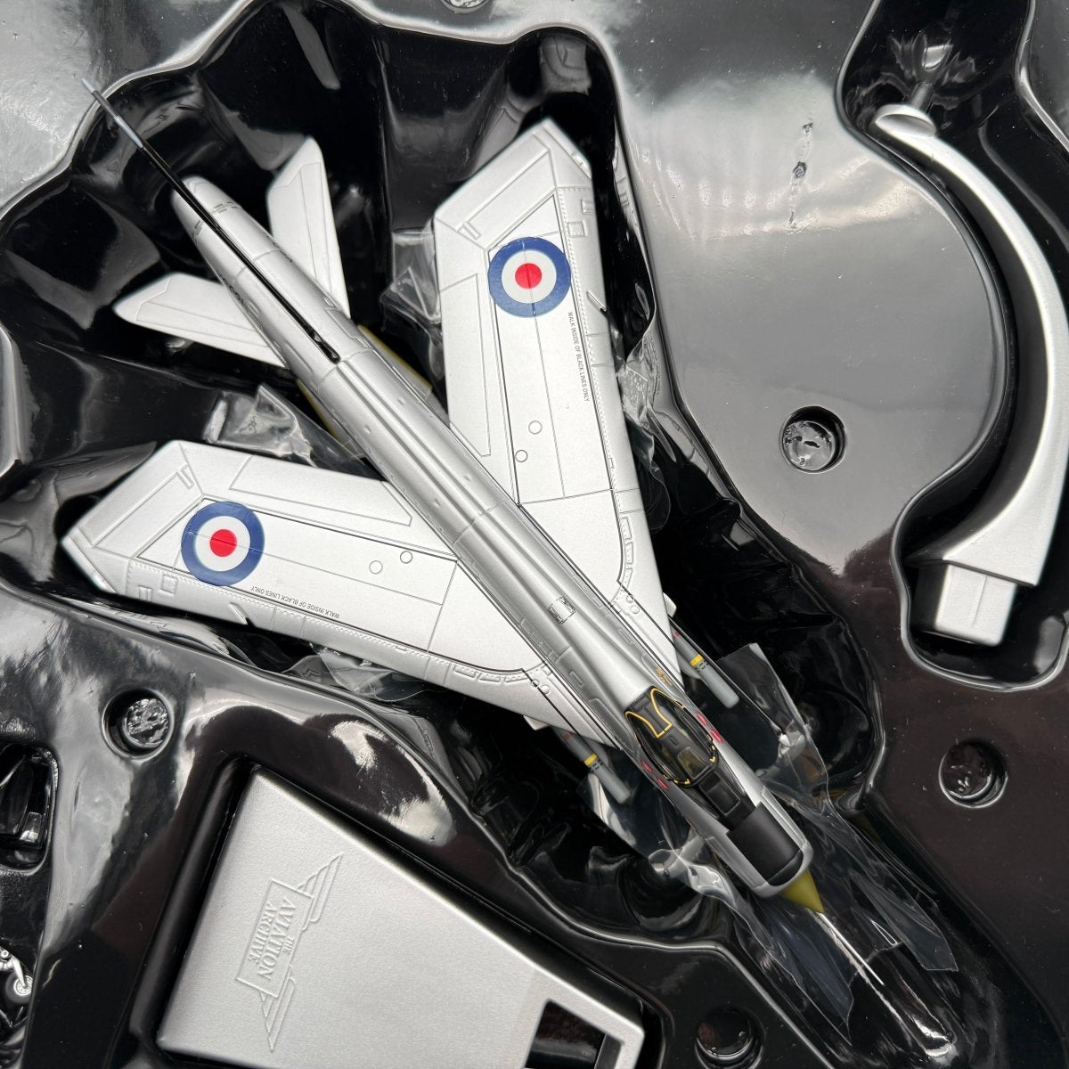 Corgi AA32312 1:72 English Electric Lightning F.6 XS921 74 Sqn RAF Tengah Singapore 1969 - Corgi