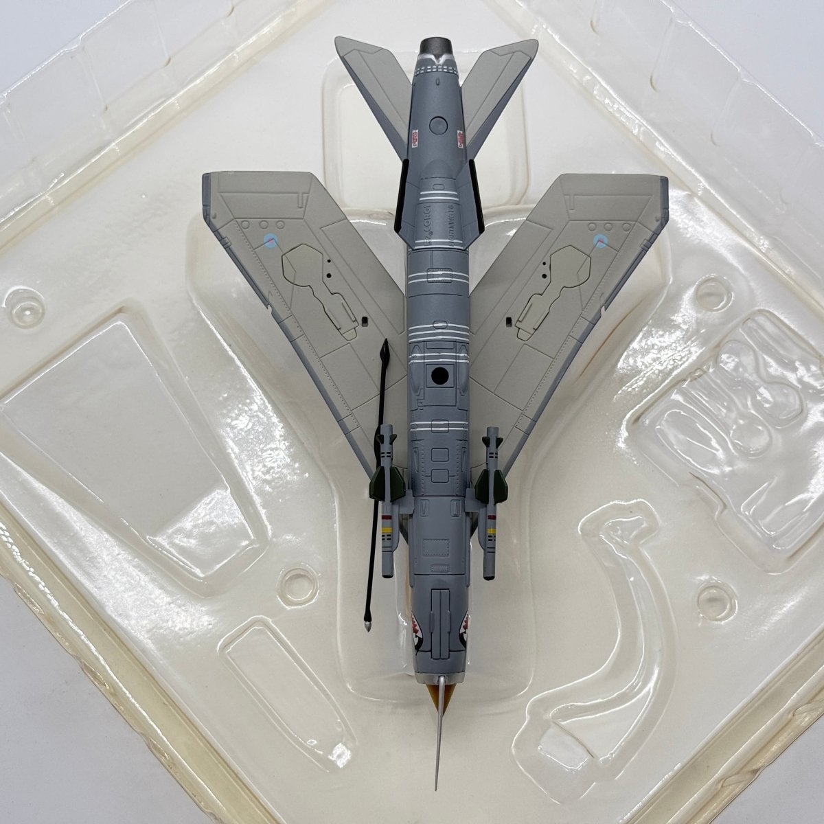 Corgi AA32314 1:72 English Electric Lightning F.6 RAF No.5 Sqn 1984 - Corgi