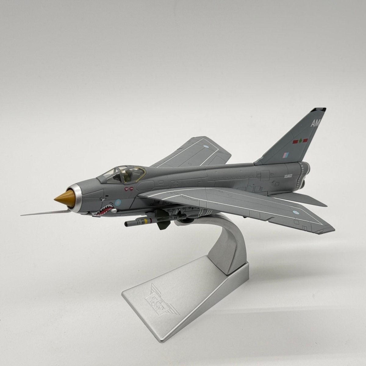 Corgi AA32314 1:72 English Electric Lightning F.6 RAF No.5 Sqn 1984 - Corgi