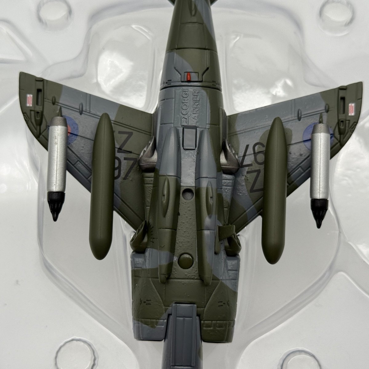 Corgi AA32401 1:72 BAe Harrier GR.3 XZ997 32 RAF No.1(F) Squadron Falklands 1982 - Corgi