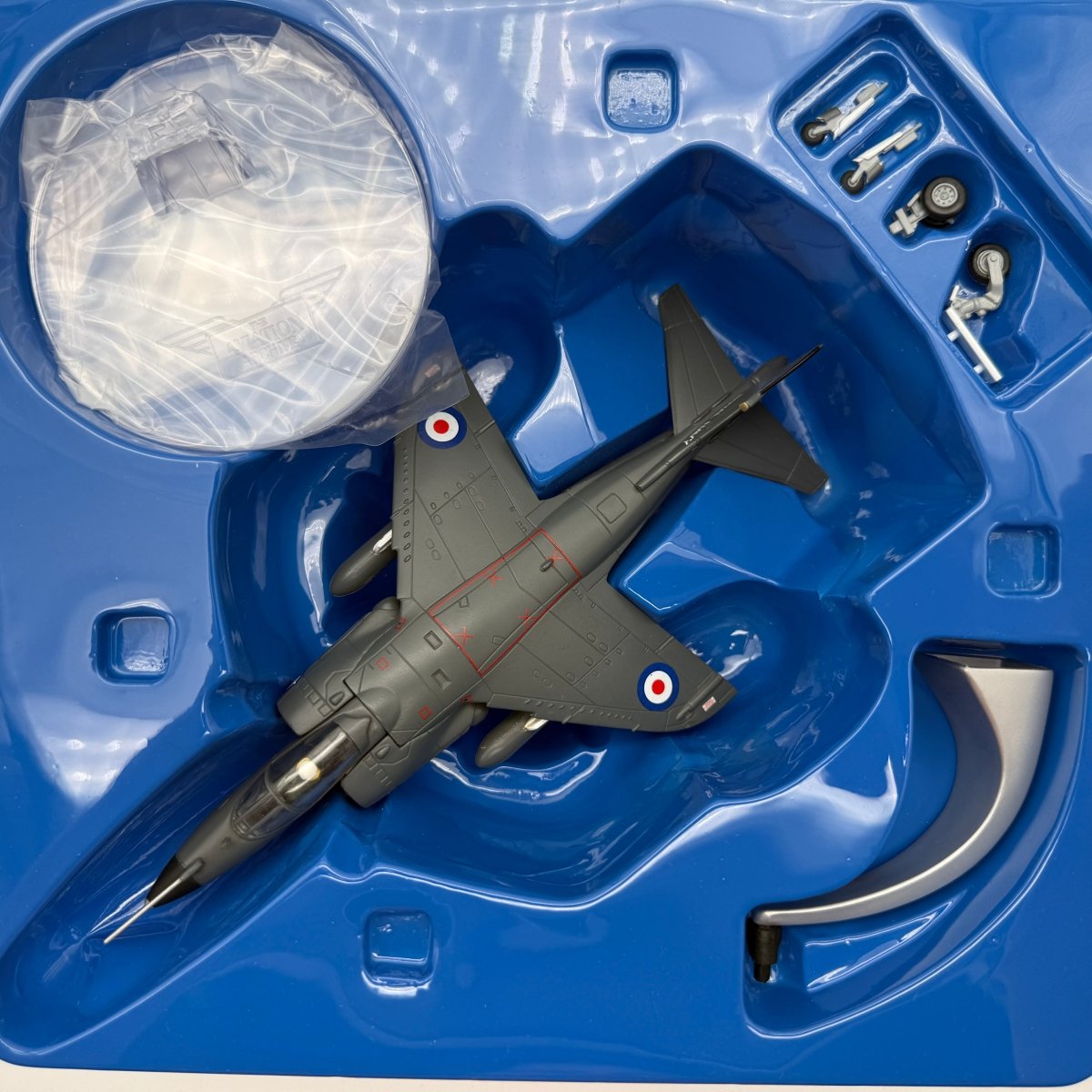 Corgi AA32402 1:72 Sea Harrier FRS.1 XZ450 800 NAS Falklands 1982 *ISSUES* - Corgi